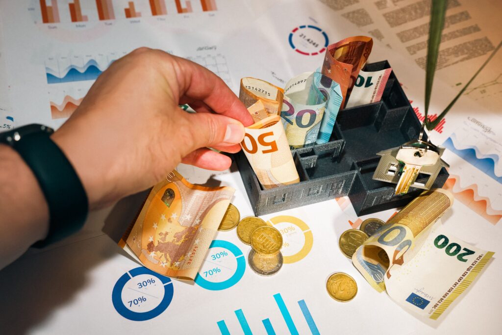 How Small Businesses Can Use AI to Reduce Costs and Increase Profits