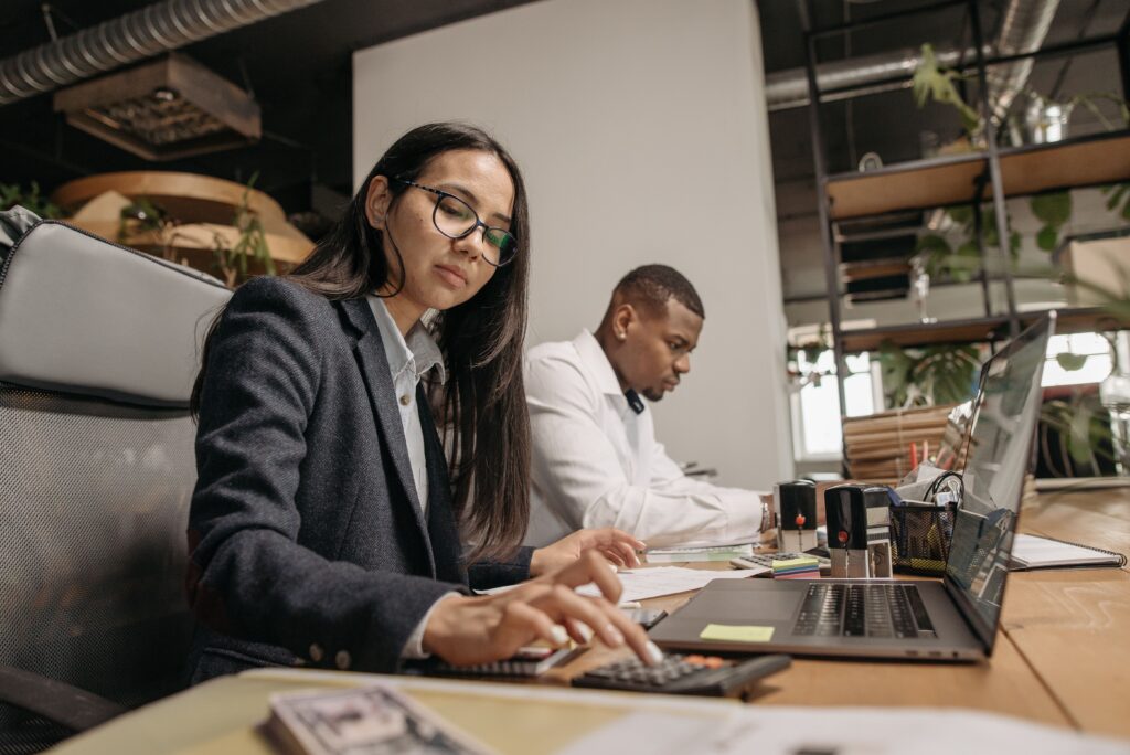 Compare the best accounting software for small businesses, including QuickBooks, Xero, FreshBooks, Zoho Books, and Wave.
