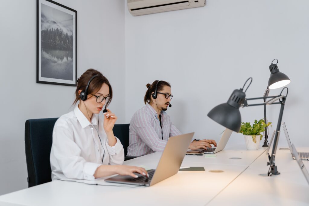 Best Customer Service Platforms: Features, Pricing, and How to Choose