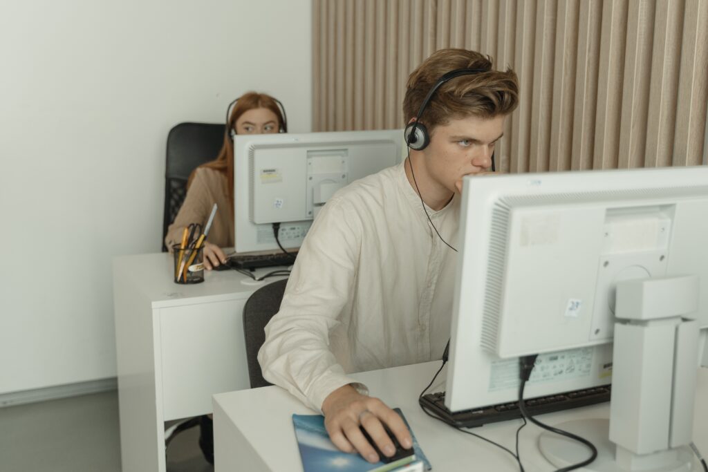 Complete Guide to CRM Software: Features, Benefits, and How It Works